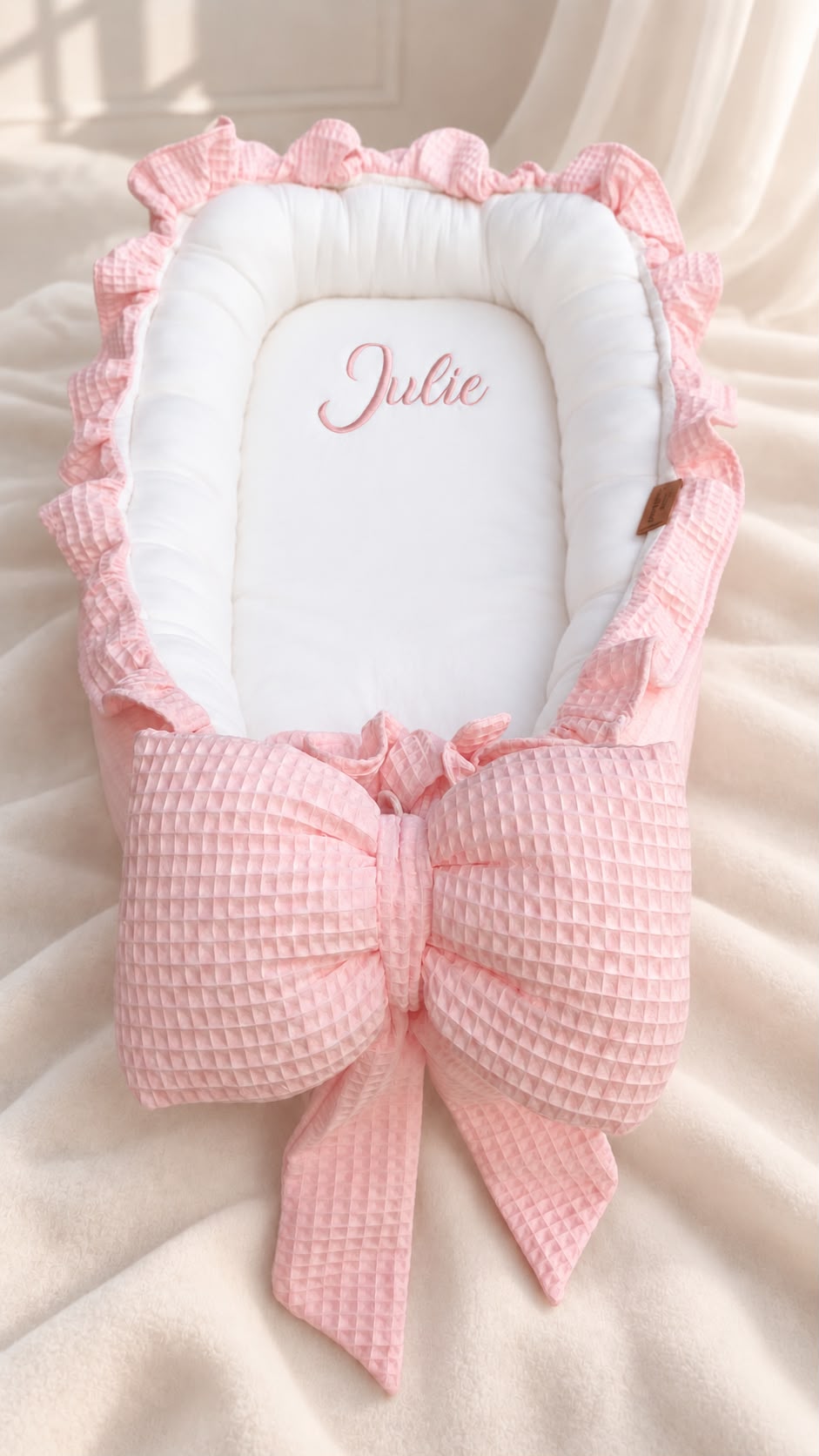 Gepersonaliseerd babynestje met naam.
